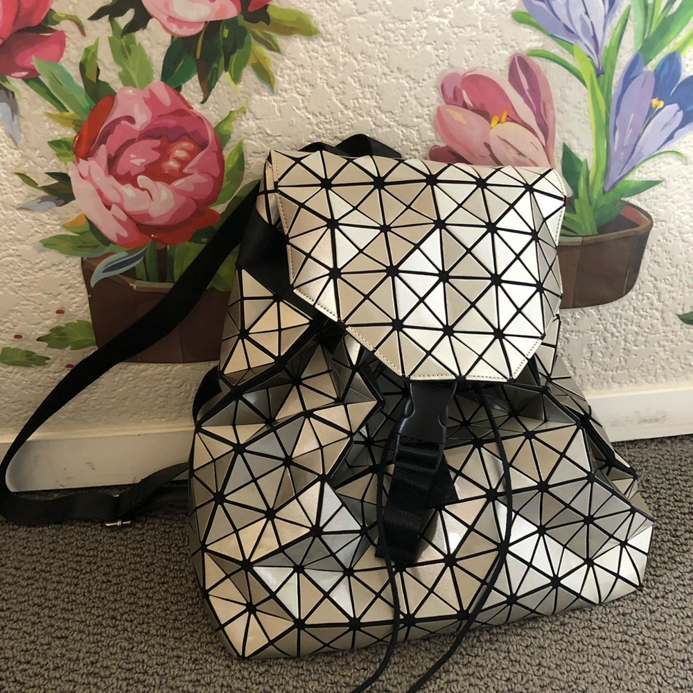 Nice backpack - Picture 3 of 4